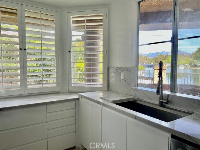 22820 Sailwind, Lake Forest (el Toro), CA 92630