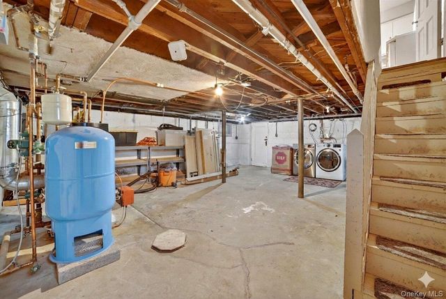 30 Argyle Road, Rye Brook, NY 10573