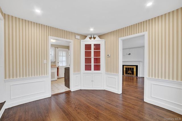 30 Argyle Road, Rye Brook, NY 10573