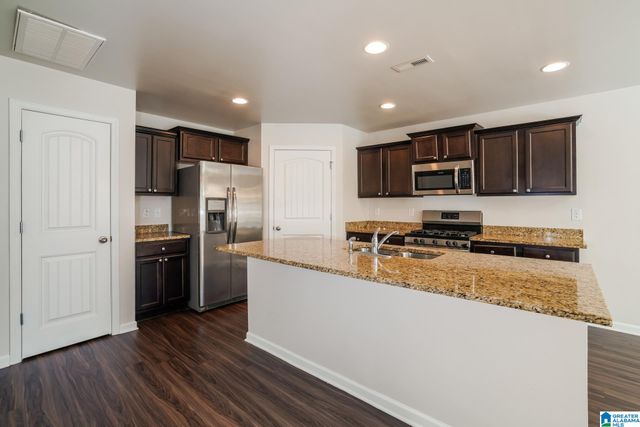 4691 WOODFORD CIRCLE, Bessemer, AL 35022