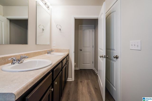 4691 WOODFORD CIRCLE, Bessemer, AL 35022