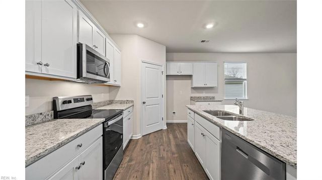 204 Gallop WAY, Yorktown, VA 23690