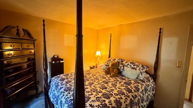 136 Raintree Dr, Spartanburg, SC 29301