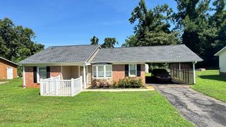 136 Raintree Dr, Spartanburg, SC 29301
