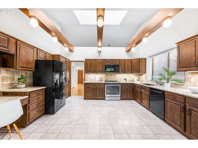 13215 Sw 31ST St, Beaverton, OR 97008