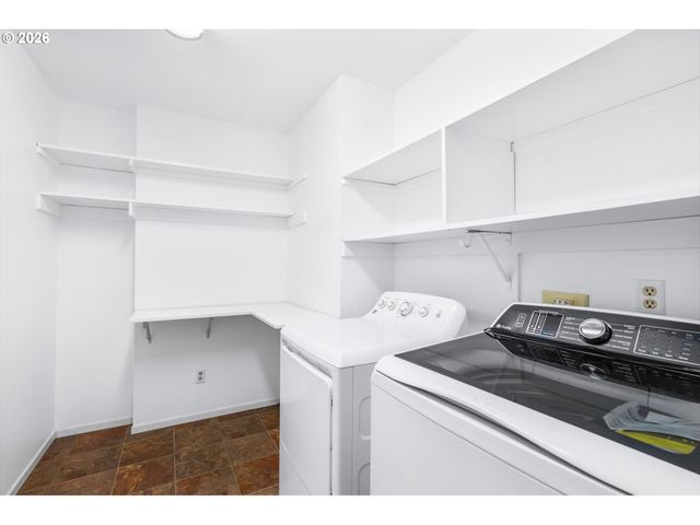 13215 Sw 31ST St, Beaverton, OR 97008