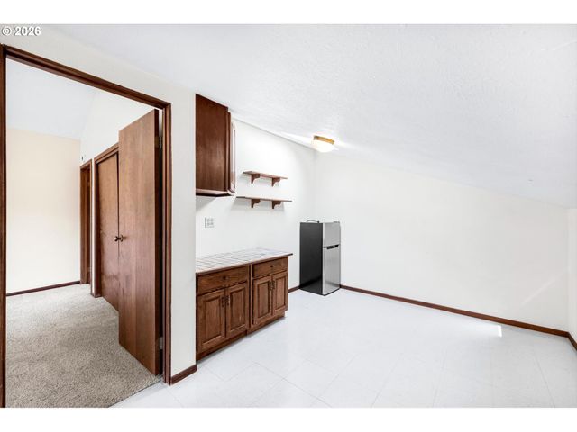13215 Sw 31ST St, Beaverton, OR 97008