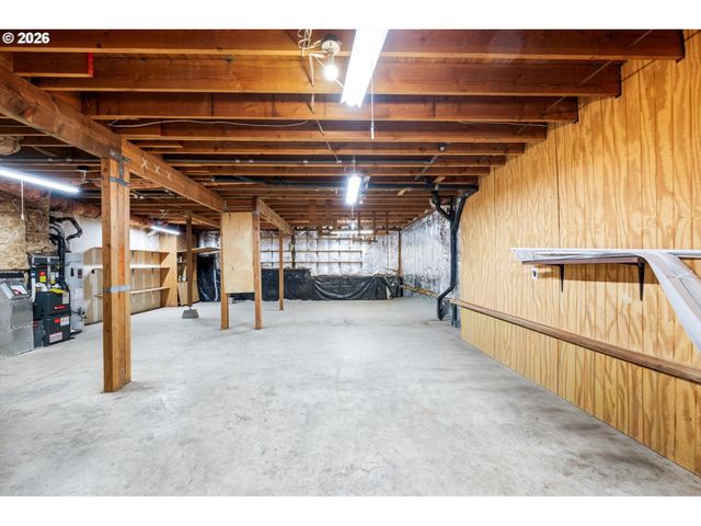 13215 Sw 31ST St, Beaverton, OR 97008