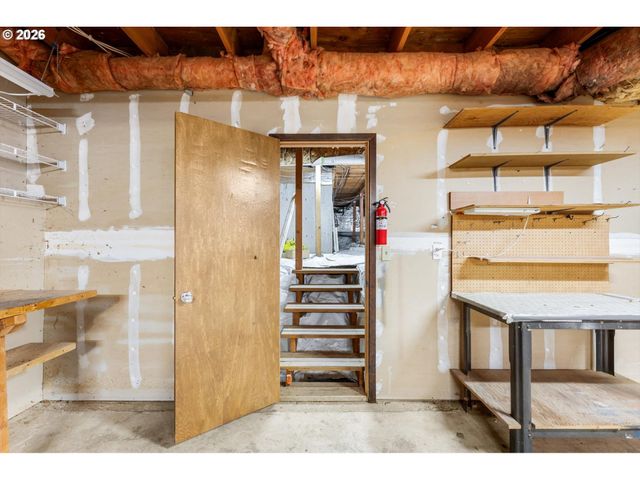 13215 Sw 31ST St, Beaverton, OR 97008