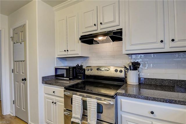 6240 Old Townpoint RD, Suffolk, VA 23435
