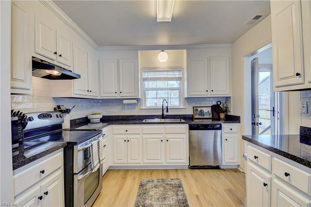 6240 Old Townpoint RD, Suffolk, VA 23435