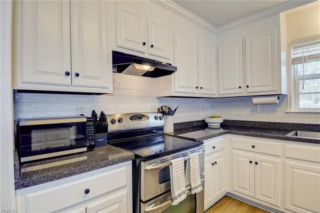 6240 Old Townpoint RD, Suffolk, VA 23435