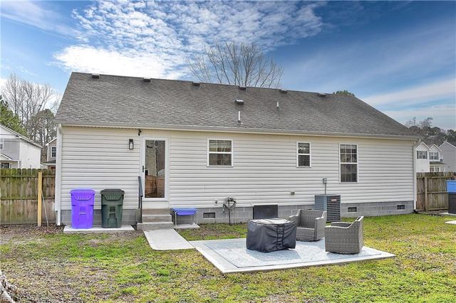 6240 Old Townpoint RD, Suffolk, VA 23435