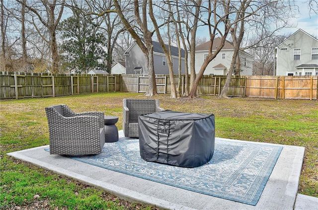 6240 Old Townpoint RD, Suffolk, VA 23435