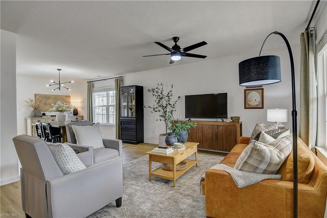 6240 Old Townpoint RD, Suffolk, VA 23435