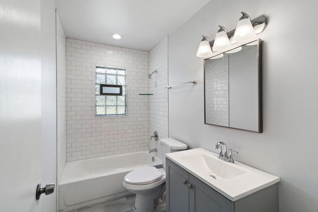 1848 W 163rd Street, Markham, IL 60428