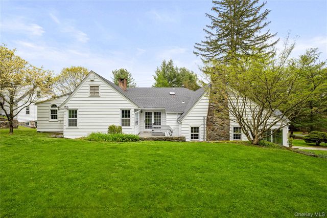 6 Raven Way, Pleasantville, NY 10570