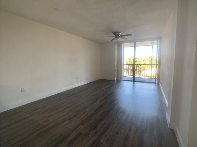 19455 NE 10 Avenue 6-514, North Miami Beach, FL 33179