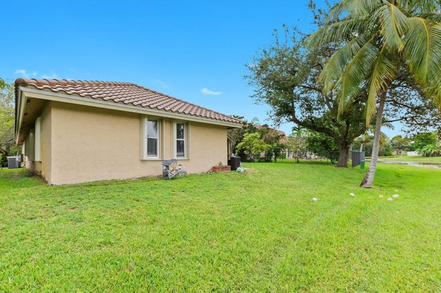 1007 Spoonbill Cir, Weston, FL 33326