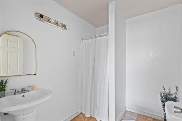 6674 Monte Bello Circle, Brownsville, TX 78521