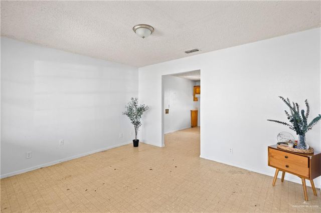 6674 Monte Bello Circle, Brownsville, TX 78521