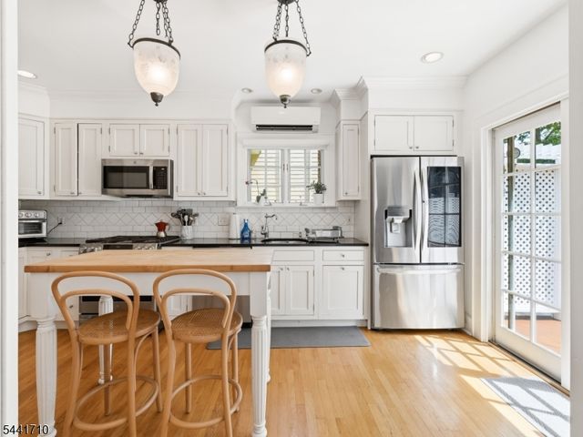 42 Courter Ave, Maplewood Twp., NJ 07040