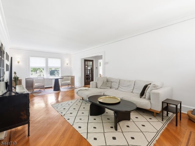 42 Courter Ave, Maplewood Twp., NJ 07040