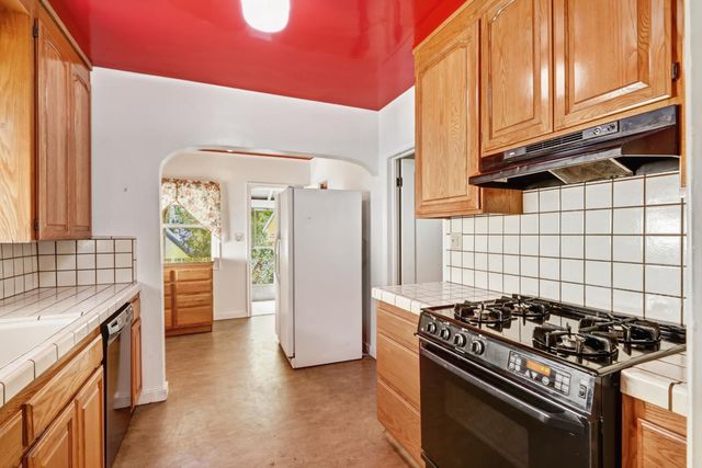 311 36th Way, Sacramento, CA 95816