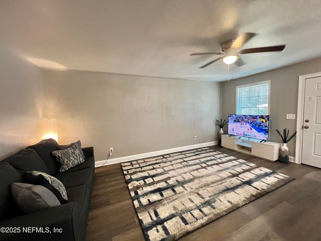 7815 JASPER Avenue, Jacksonville, FL 32211
