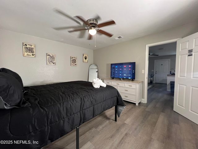 7815 JASPER Avenue, Jacksonville, FL 32211