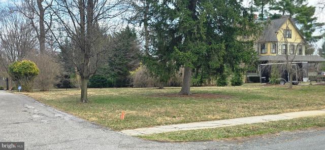 7 MONTROSE AVE, Catonsville, MD 21228