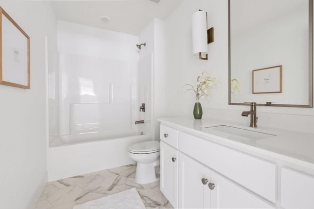 15560 Mitchell Circle SE, Prior Lake, MN 55372