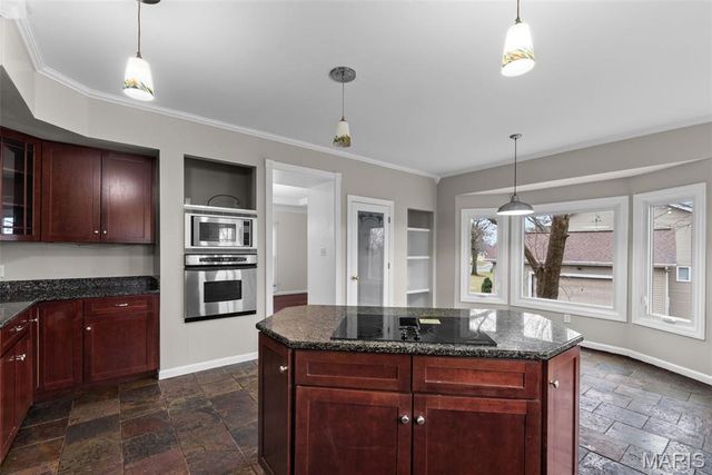 13505 Pine Wood Trail, St Louis, MO 63128