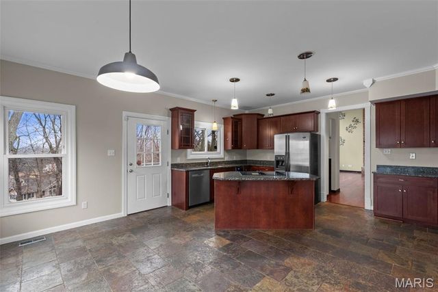 13505 Pine Wood Trail, St Louis, MO 63128