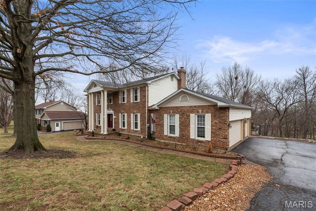 13505 Pine Wood Trail, St Louis, MO 63128