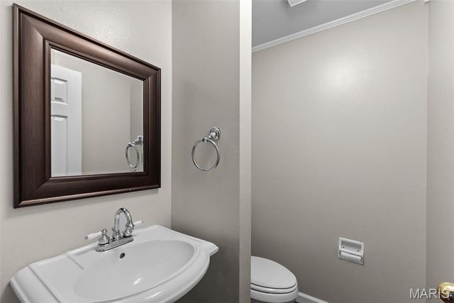 13505 Pine Wood Trail, St Louis, MO 63128