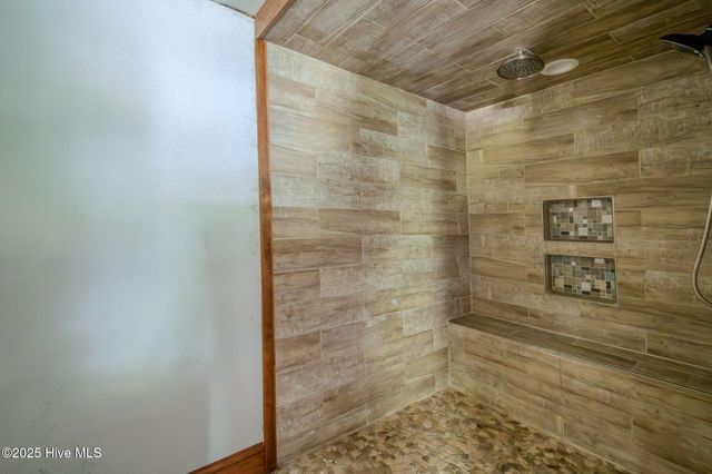 409 S Bodenheimer Street, Saint Helena, NC 28425