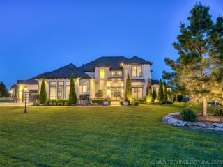 18420 E Persimmon Lane, Owasso, OK 74055