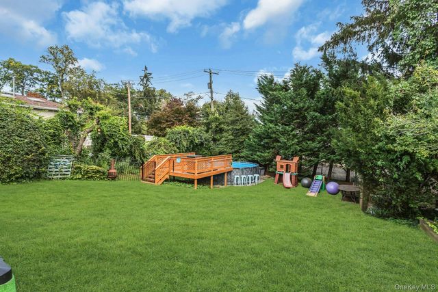 22 Bryce Avenue, Glen Cove, NY 11542