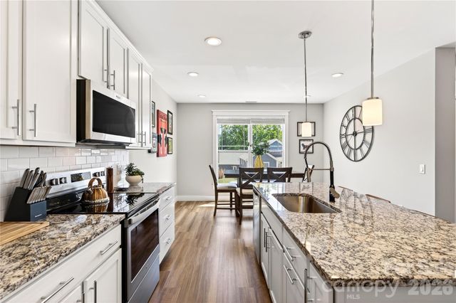 1108 Blueview Drive, Black Mountain, NC 28711