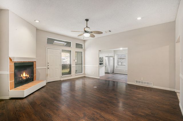 6410 Running Creek Drive, Arlington, TX 76001