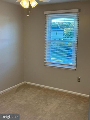 448 WINDSOR DR, Harleysville, PA 19438