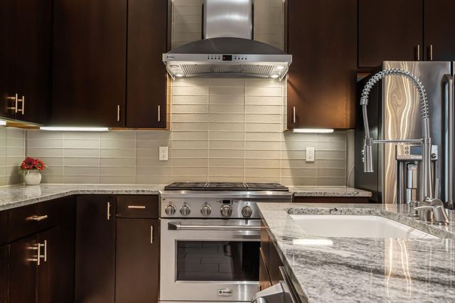 5763 University Boulevard SE, Albuquerque, NM 87106