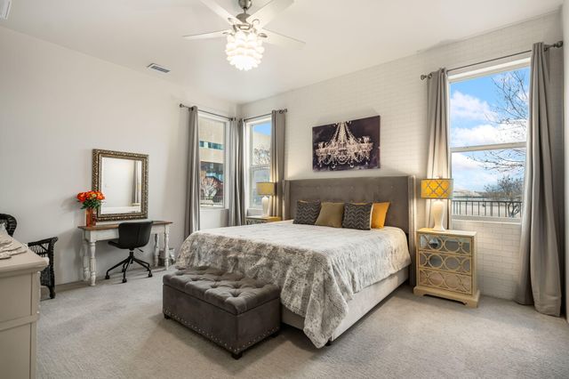 5763 University Boulevard SE, Albuquerque, NM 87106