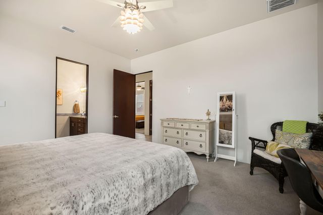 5763 University Boulevard SE, Albuquerque, NM 87106