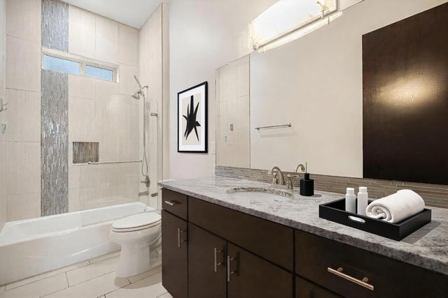 5763 University Boulevard SE, Albuquerque, NM 87106