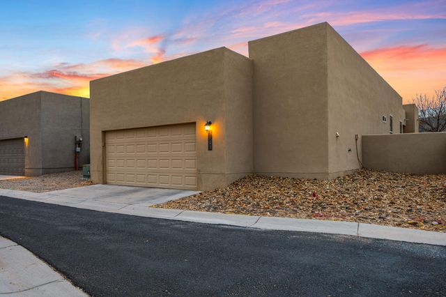 5763 University Boulevard SE, Albuquerque, NM 87106