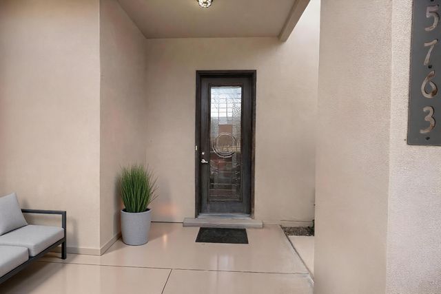 5763 University Boulevard SE, Albuquerque, NM 87106