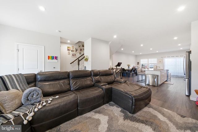 154 HELEN DR, Cinnaminson, NJ 08077