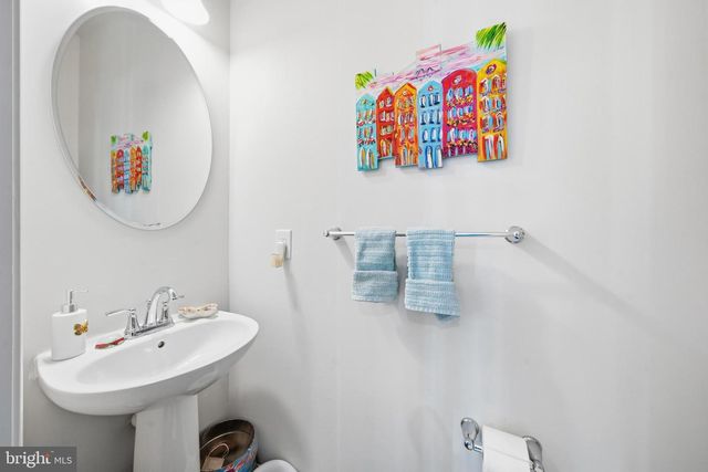 154 HELEN DR, Cinnaminson, NJ 08077